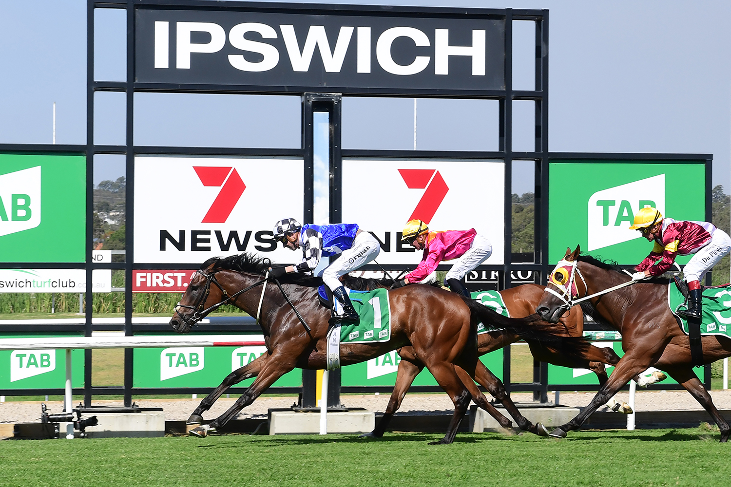 Wednesday 4 October Racing